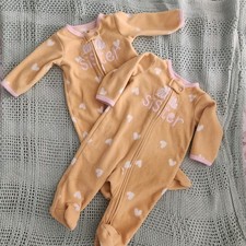 Coppia di pigiami in pile